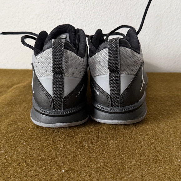 Air Jordan CP3.V Black Sneakers Size 7Y - Picture 4 of 8